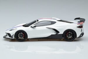 Chevrolet Hennessey Corvette C8 Arctic Branco GT Spirit 1:18 GT317 Resina - imagem 3 de 6