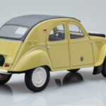 Citroen 2CV Sahara Amarelo Otto 1:18 - image 2 of 6