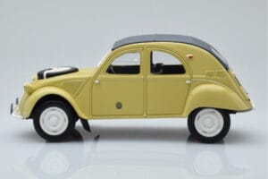 Citroen 2CV Sahara Amarelo Otto 1:18 OT1027 Resina - imagem 3 de 6