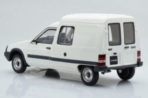 Citroen C15 D Branco Otto 1:18 OT956 Resina - imagem 5 de 6