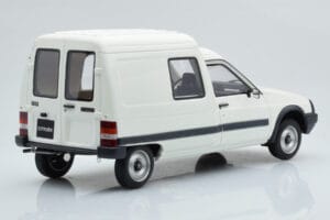 Citroen C15 E Branco Otto 1:18 OT956B Resina - imagem 2 de 6