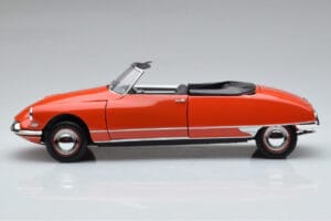 Citroen DS19 Cabriolet Norev 1:18 181599 Metal - imagem 4 de 7