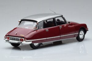 Citroen DS23 Pallas Vermelho Norev 1:18 181720 Metal - imagem 3 de 7