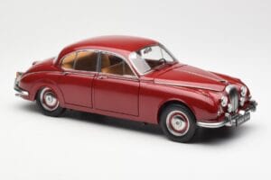 Daimler 250 V8 Vermelho Paragon 1:18 PA-98312 Metal - imagem 6 de 8