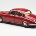 Daimler 250 V8 Vermelho Paragon 1:18 PA-98312 - image 7 of 8
