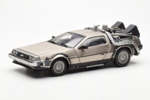 DeLorean DMC-12 Time Machine Back to the Future Prateado Sun Star 1:18