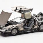 DeLorean DMC-12 Time Machine Back to the Future Prateado Sun Star 1:18 - image 8 of 8