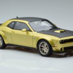 Dodge Challenger R/T Scat Pack Widebody 50.º Aniversário GT Spirit 1:18 GT411 Resina - image 4 of 6