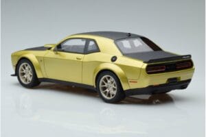 Dodge Challenger R/T Scat Pack Widebody 50.º Aniversário GT Spirit 1:18 GT411 Resina - imagem 5 de 6