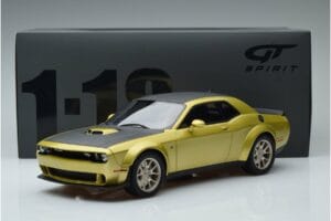 Dodge Challenger R/T Scat Pack Widebody 50.º Aniversário GT Spirit 1:18 GT411 Resina - imagem 6 de 6