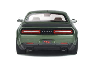 Dodge Challenger R/T SCAT Pack Widebody Verde GT Spirit 1:18 GT815 Resina - imagem 5 de 5