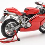 Ducati 999 Vermelho Minichamps 1:12 - image 3 of 4