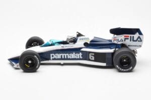 Brabham BT52 #6 R. Patrese South African GP 1983 MCG 1:18 MCG18619F Metal - imagem 3 de 6