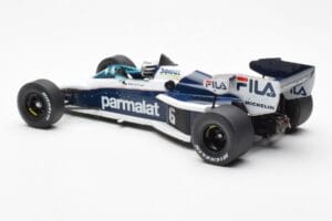 Brabham BT52 #6 R. Patrese South African GP 1983 MCG 1:18 MCG18619F Metal - imagem 5 de 6