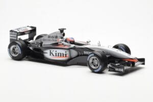 McLaren MP4/17D #6 K. Raikkonen F1 2003 Hot Wheels 1:18 B1650 Metal - imagem 6 de 6