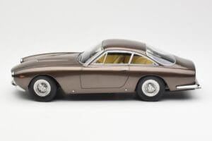 Ferrari 250 GT Lusso Castanho Metalizado KK-Scale 1:18 181023 Metal - imagem 3 de 6