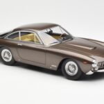 Ferrari 250 GT Lusso Castanho Metalizado KK-Scale 1:18 181023 - image 4 of 6