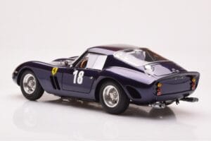 Ferrari 250 GTO Monterey Historic Races Laguna Seca 2004 CMC 1:18 M-255 Metal - imagem 5 de 7
