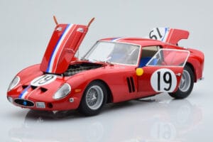 Ferrari 250 GTO #19 24 Hours of Le Mans 1962 Kyosho 1:18 08438A Metal - imagem 2 de 10
