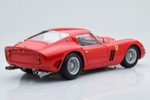 Ferrari 250 GTO Vermelho Kyosho 1:18 08438R Metal - imagem 3 de 10