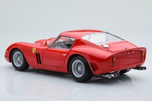 Ferrari 250 GTO Vermelho Kyosho 1:18 08438R Metal - imagem 7 de 10