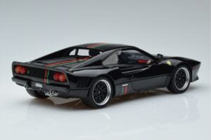 Ferrari 288 GTO Preto GT Spirit 1:18 GT876 Resina - imagem 2 de 6