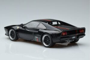 Ferrari 288 GTO Preto GT Spirit 1:18 GT876 Resina - imagem 5 de 6