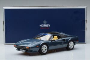 Ferrari 308 GTS Azul Norev 1:18 187933 Metal - imagem 7 de 7