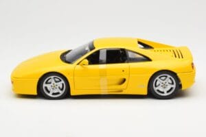 Ferrari F355 Berlinetta Amarelo UT Models 1:18 180074021 Metal - imagem 3 de 6