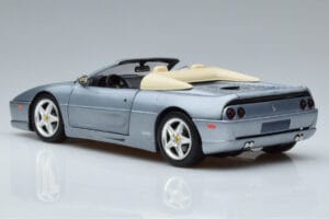 Ferrari F355 Spider Hot Wheels 1:18 23907 Metal - imagem 6 de 7