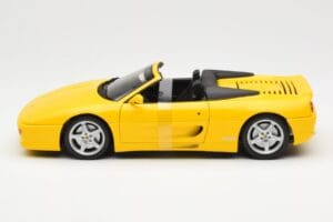 Ferrari F355 Spider Amarelo UT Models 1:18 180074031 Metal - imagem 3 de 6