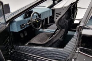 Ferrari F40 Lightweight Preto Kyosho 1:18 08412BK Metal - imagem 11 de 12