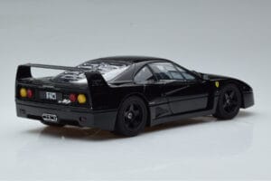 Ferrari F40 Lightweight Preto Kyosho 1:18 08412BK Metal - imagem 3 de 12
