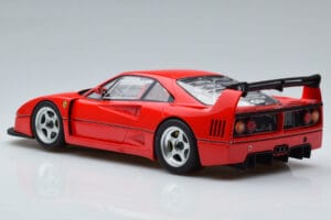 Ferrari F40 LM Vermelho GT Spirit 1:18 GT388 Resina - imagem 5 de 6