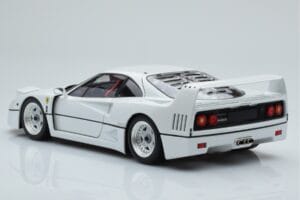 Ferrari F40 Branco Pérola Kyosho 1:18 08416PW-G Metal - imagem 7 de 8