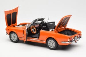 Fiat 124 BS Laranja Sun Star 1:18 4906 Metal - imagem 5 de 8