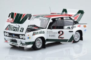 Fiat 131 Abarth Alitalia #2 W. Röhrl / C. Geistdörfer Rally Monte Carlo 1978 Kyosho 1:18 08376G Metal - imagem 2 de 10