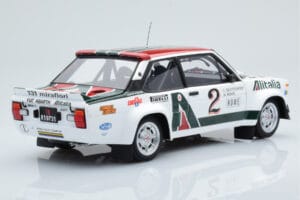 Fiat 131 Abarth Alitalia #2 W. Röhrl / C. Geistdörfer Rally Monte Carlo 1978 Kyosho 1:18 08376G Metal - imagem 3 de 10