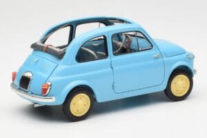 Fiat Nuova 500 Celeste Azul Kyosho 1:18 08966LB Metal - imagem 3 de 8