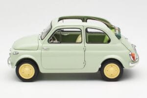 Fiat Nuova 500 Clear Verde Kyosho 1:18 08966LG Metal - imagem 4 de 8
