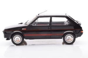 Fiat Ritmo TC 125 Abarth Preto MCG 1:18 MCG18418 Metal - imagem 3 de 6