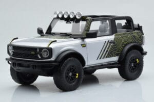 Ford Bronco RTR Iconic Prata GT Spirit 1:18 GT404