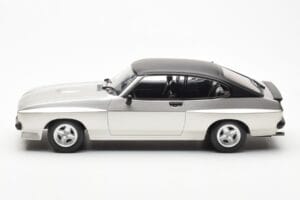 Ford Capri Mk2 X-Pack Prata MCG 1:18 MCG18349 Metal - imagem 3 de 6