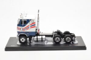 Ford CL 9000 Branco Azul IXO 1:43 TR177