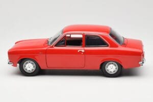 Ford Escort Mk1 RHD Vermelho Minichamps 1:18 150081070 Metal - imagem 4 de 8
