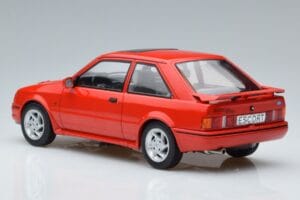 Ford Escort Mk4 RS Turbo S Vermelho MCG 1:18 MCG18273 Metal - imagem 5 de 6