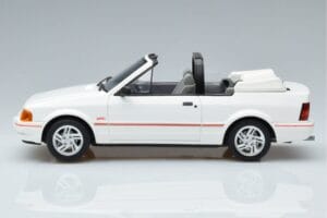 Ford Escort Mk4 XR3i Cabriolet Otto 1:18 OT398 Resina - imagem 3 de 6