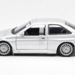 Ford Escort RS Cosworth Versão de Rua Prateado UT Models 1:18 - image 3 of 6