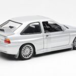 Ford Escort RS Cosworth Versão de Rua Prateado UT Models 1:18 - image 5 of 6