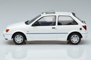 Ford Fiesta Mk3 XR2i Otto 1:18 OT967 Resina - imagem 3 de 6